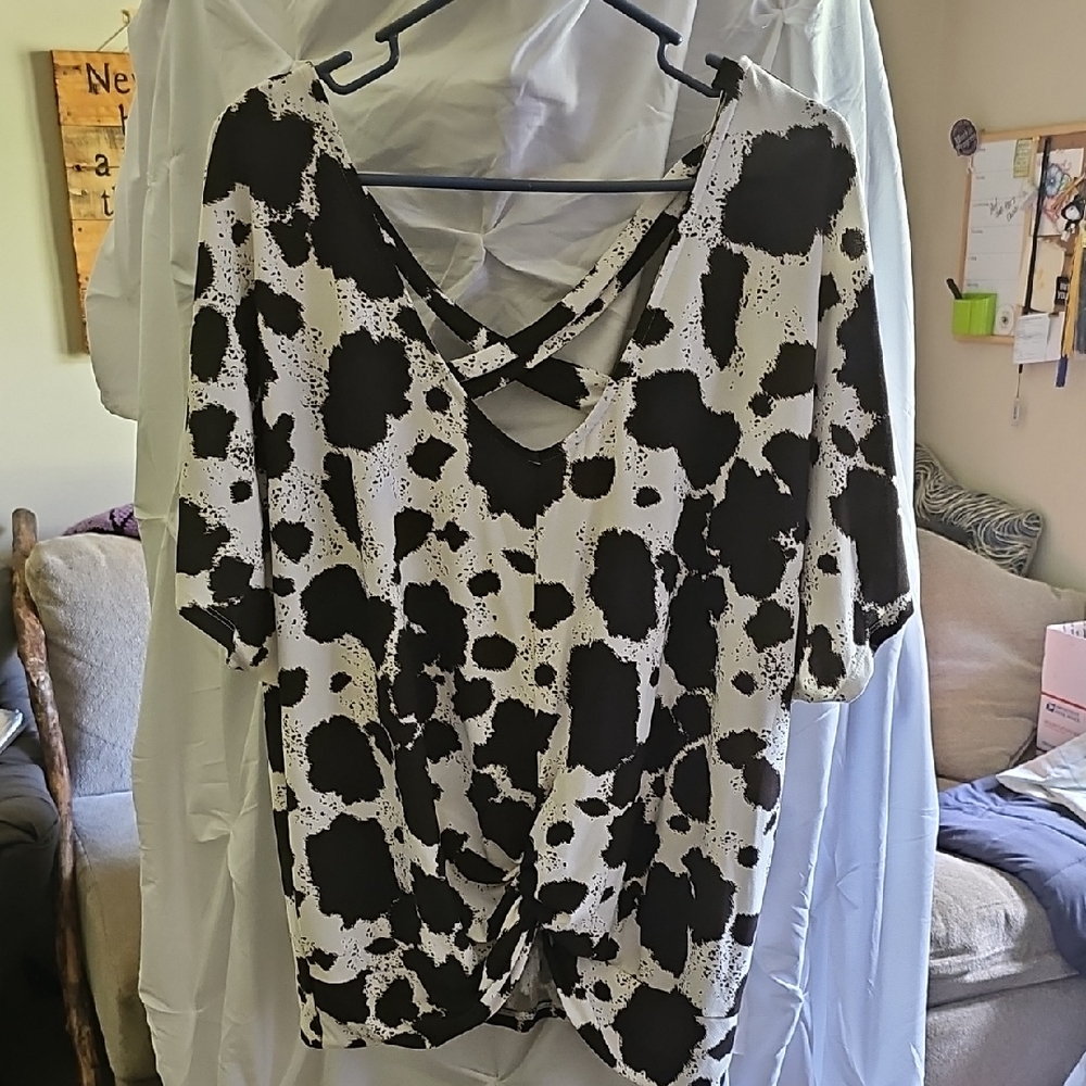 Daytrip Monochrome Abstract Blouse